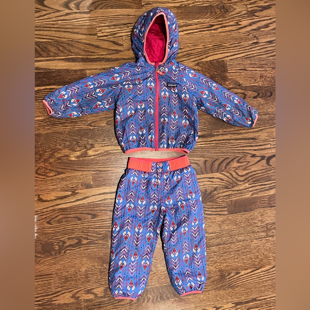 Patagonia Reversible Vibrant Red and Blue Geometric Jacket & Pants Set